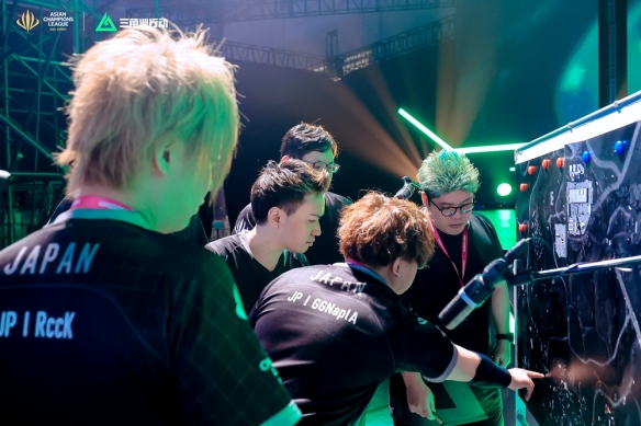 也更契合球 也更契合球